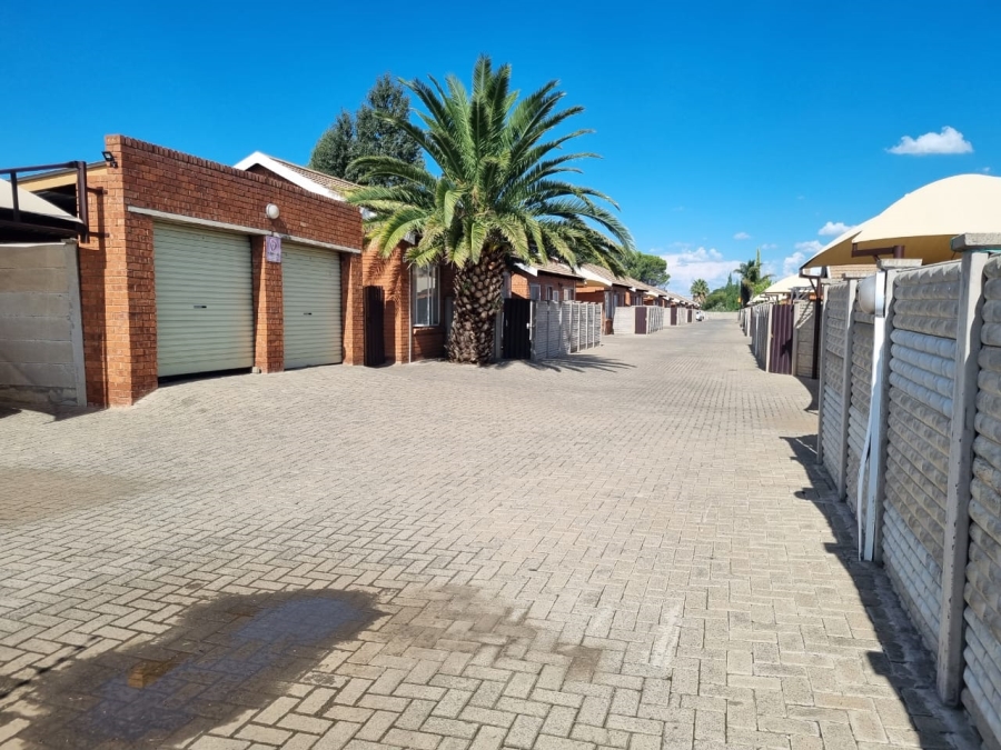 2 Bedroom Property for Sale in Noordhoek Free State